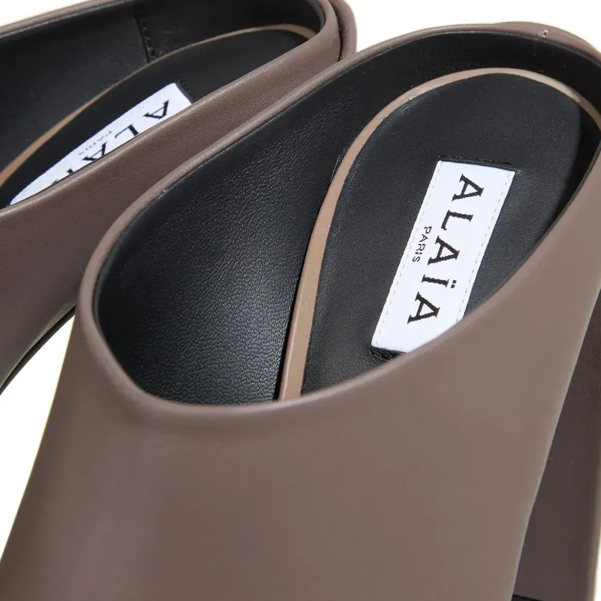 Alaia Mules 90 Tourterelle Mules