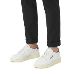 Autry International Sneaker Medalist aus Leder 22 wht/black Schnürschuhe
