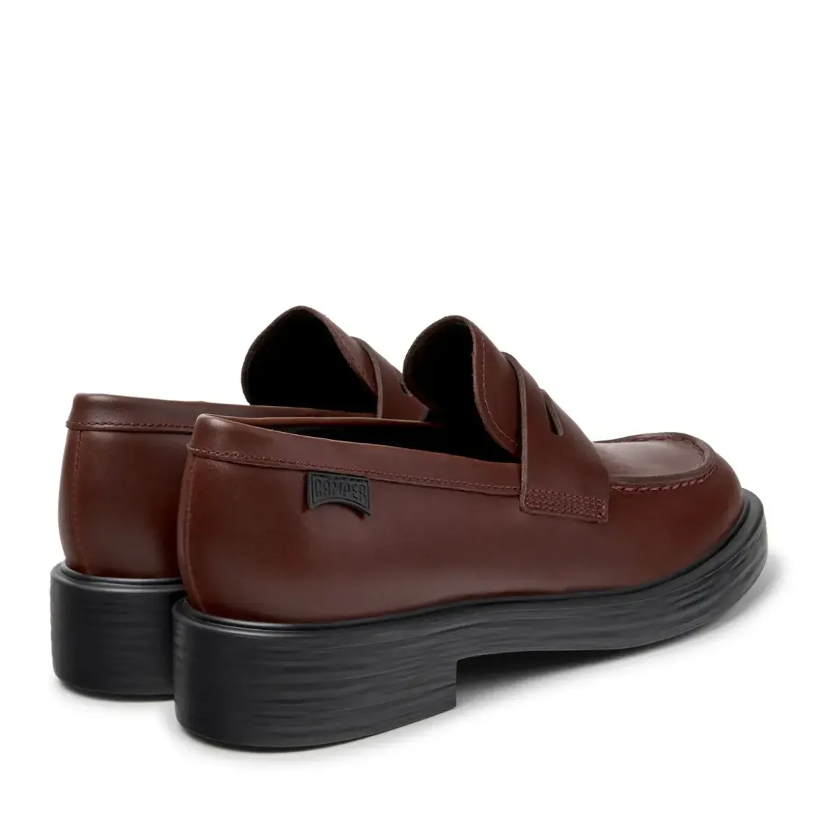 Camper Bei Dean, einem zeitlosen Unisex-Stil, trifft Trad burgund Bootsschuhe
