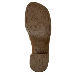 Camper Der neue feminine Absatzschuh für den Alltag ist i hell-braun Bootsschuhe