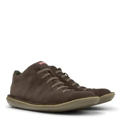 Camper Eine Camper-Ikone, die sich mit jeder Saison weite dunkel-braun Low-Top-Sneaker