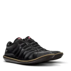 Camper Eine Camper-Ikone, die sich mit jeder Saison weite schwarz Low-Top-Sneaker