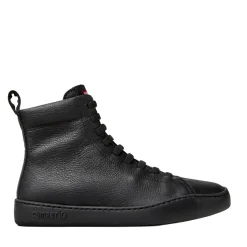 Camper Peu Touring ist eine sportliche und zeitgenössisch schwarz High-Top-Sneaker