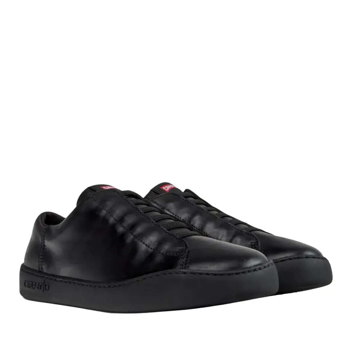 Camper Peu Touring ist eine sportliche und zeitgenössisch schwarz Low-Top-Sneaker