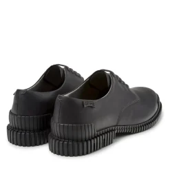 Camper Unser Pix basiert auf einer klassisch inspirierten mittel-grau Schnürschuhe