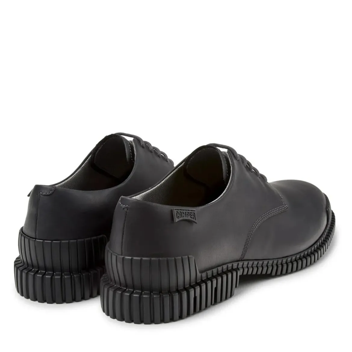 Camper Unser Pix basiert auf einer klassisch inspirierten mittel-grau Schnürschuhe