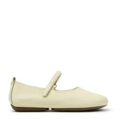 Camper Unser Right ist seit 2005 ein Alltagsheld, der Fle hellbeige Ballerinas