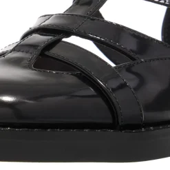 Coccinelle Coccinelle Sam Shiny Noir Sandalen