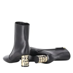 Givenchy Stiefeletten aus Kalbsleder schwarz Schnürschuhe