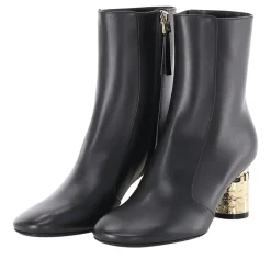 Givenchy Stiefeletten aus Kalbsleder schwarz Schnürschuhe