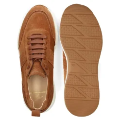 Heinrich Dinkelacker Sportliche Dynamik trifft auf zeitlose Eleganz: De mittel-braun Low-Top-Sneaker