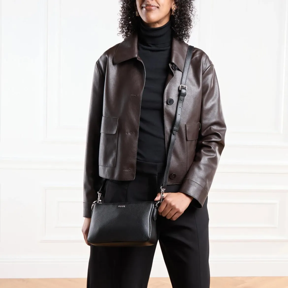 JOOP! Pompeji Jasmina Shoulderbag Shz Black Crossbody Bag