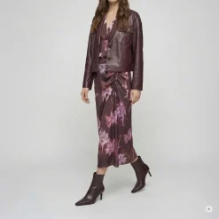Marc Aurel Der fließende Viskose-Satin bringt den floralen Pr lila Midirock