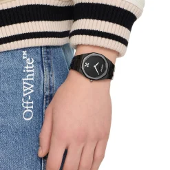 Off-White Modisch, stylisch und immer im Trend - diese runde schwarz Quarzuhr