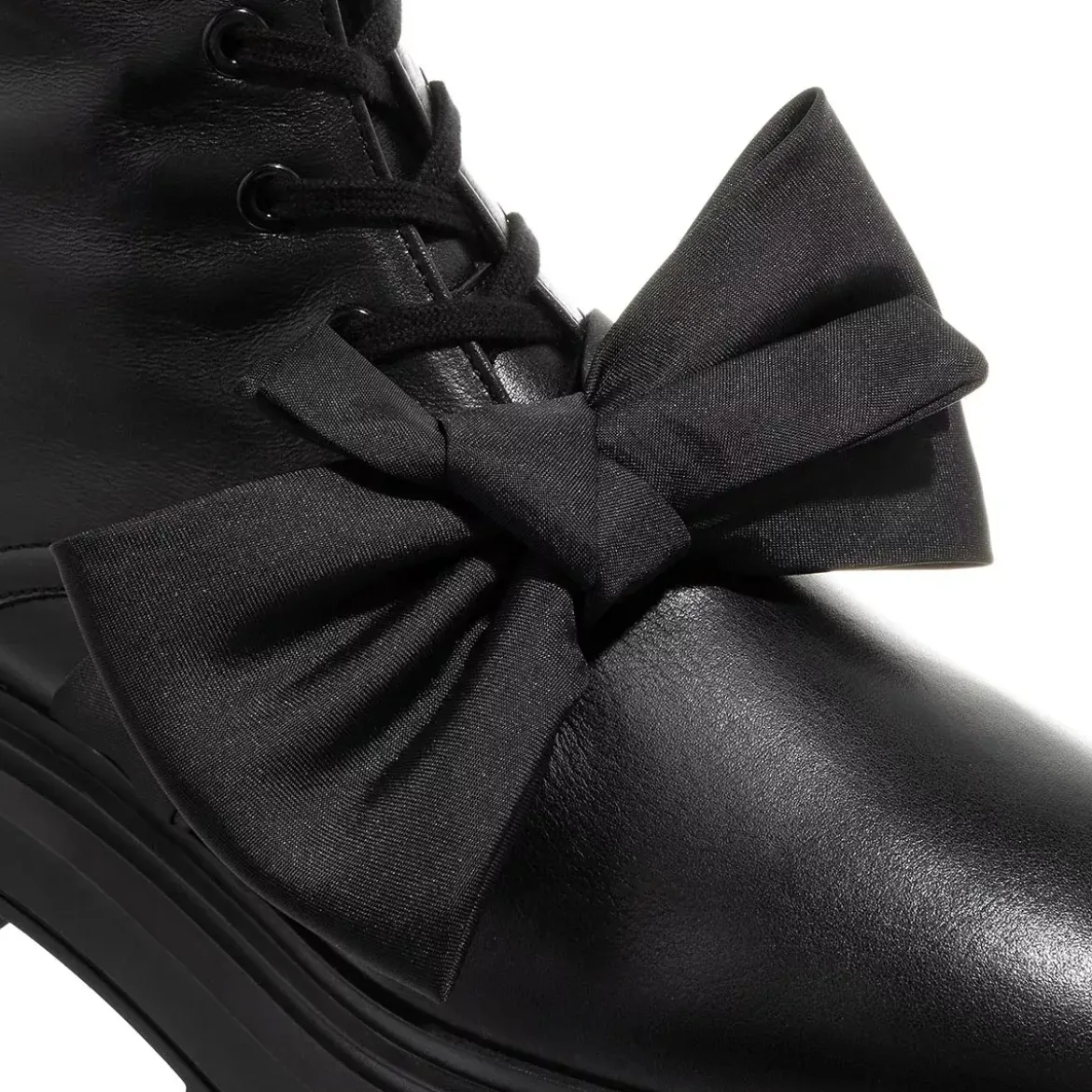 Stuart Weitzman Bedford Loveknot Bootie Black Schnürstiefel