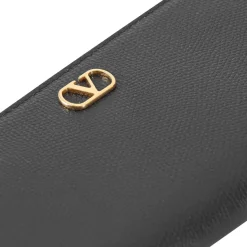 Valentino Garavani Portemonnaie aus Kalbsleder braun Portemonnaie mit Zip-Around-Reißverschluss
